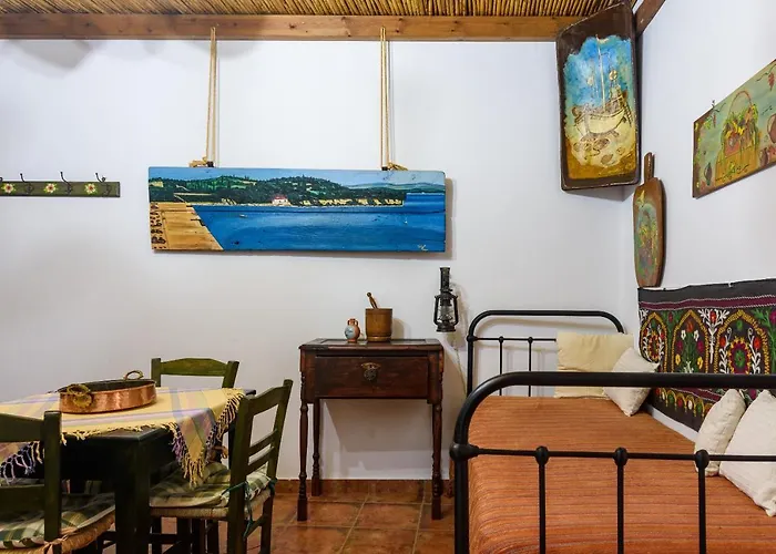 Eros Pittoresque Retreats - Perfect Location, Panoramic Seaview بيت للعطل