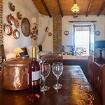 Eros Pittoresque Retreats - Perfect Location, Panoramic Seaview