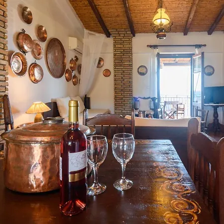Eros Pittoresque Retreats - Perfect Location, Panoramic Seaview