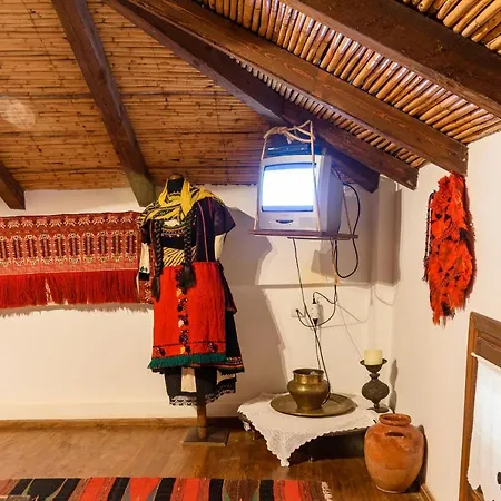 Eros Pittoresque Retreats - Perfect Location, Panoramic Seaview Vakantiehuis *
