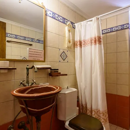 Eros Pittoresque Retreats - Perfect Location, Panoramic Seaview