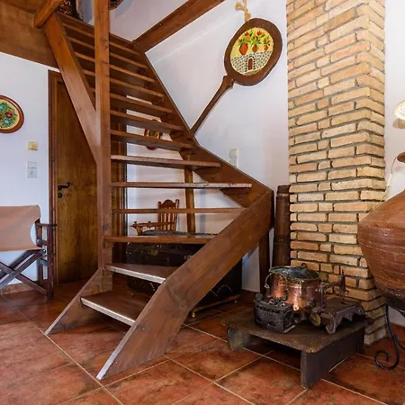 בית נופש Eros Pittoresque Retreats - Perfect Location, Panoramic Seaview Koróni