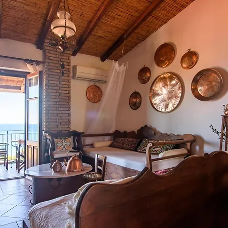 Dom wakacyjny Eros Pittoresque Retreats - Perfect Location, Panoramic Seaview Koróni