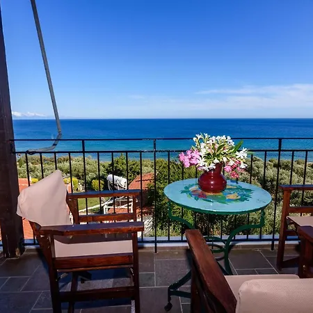 Eros Pittoresque Retreats - Perfect Location, Panoramic Seaview Koróni