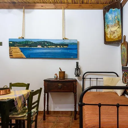 Eros Pittoresque Retreats - Perfect Location, Panoramic Seaview בית נופש