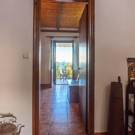 Eros Pittoresque Retreats - Perfect Location, Panoramic Seaview