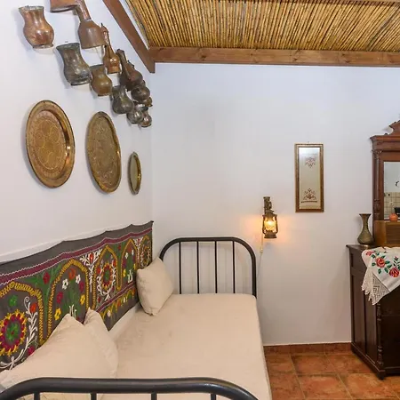 Eros Pittoresque Retreats - Perfect Location, Panoramic Seaview Feriehus