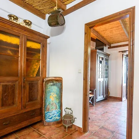 Eros Pittoresque Retreats - Perfect Location, Panoramic Seaview Feriehus