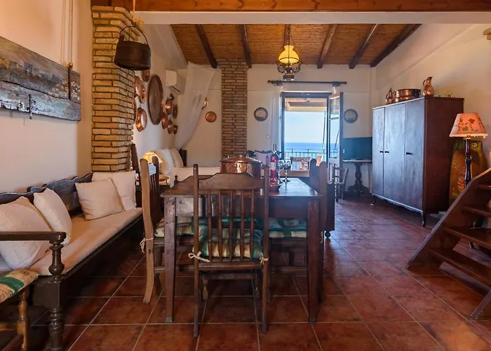 Feriehus Eros Pittoresque Retreats - Perfect Location, Panoramic Seaview