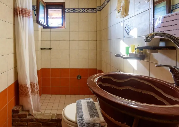 Eros Pittoresque Retreats - Perfect Location, Panoramic Seaview Koróni