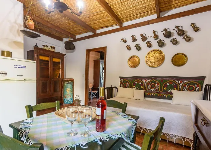 Feriehus Eros Pittoresque Retreats - Perfect Location, Panoramic Seaview *