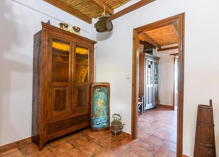 Eros Pittoresque Retreats - Perfect Location, Panoramic Seaview Koróni