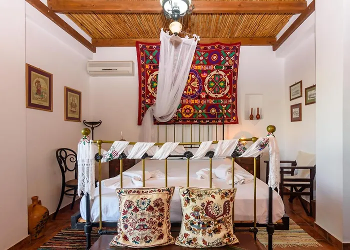 Eros Pittoresque Retreats - Perfect Location, Panoramic Seaview